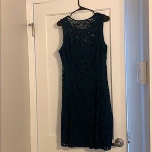 Sleeveless lace dress